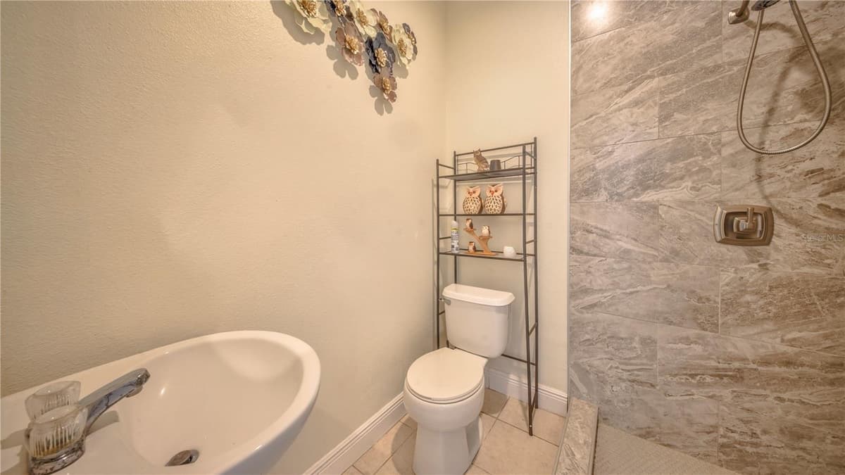 405 KETTERING ROAD — photo 14 of 40