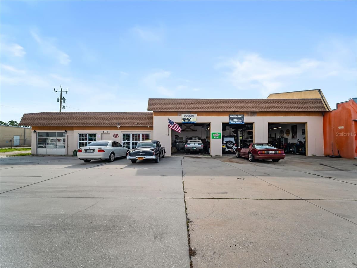 101 INDIANA AVENUE — photo 3 of 23