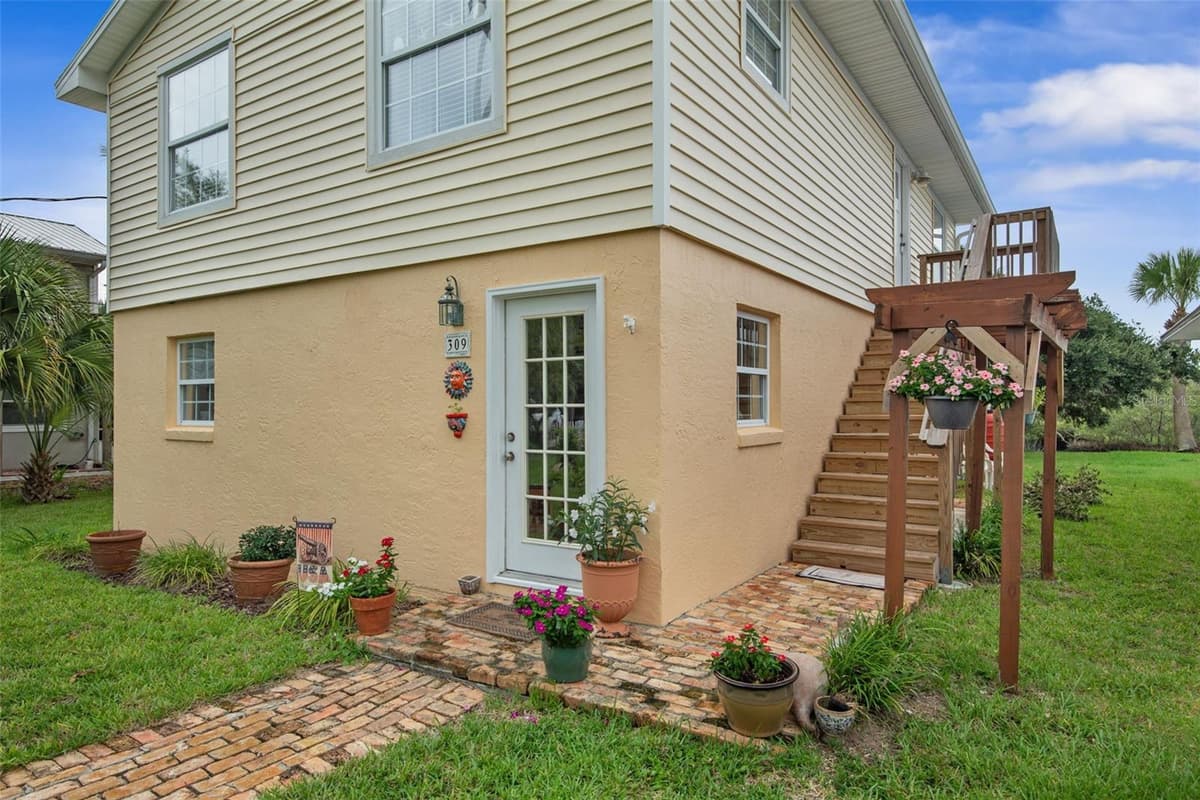 309 CYPRESS STREET — photo 3 of 80