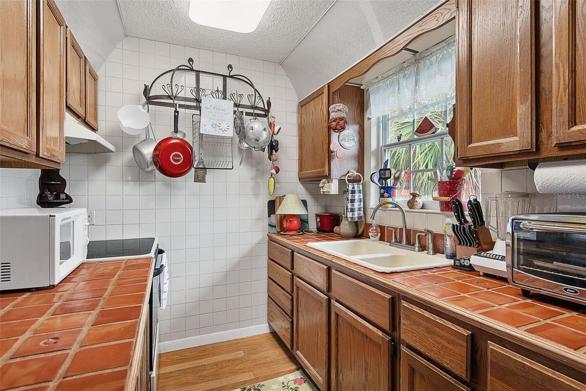 309 CYPRESS STREET — photo 8 of 80