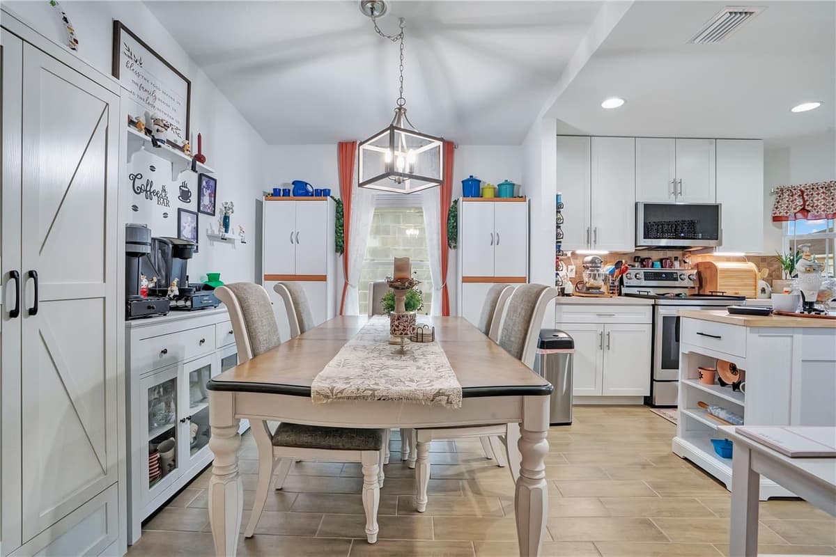 1153 BISHOP STREET — photo 12 of 27