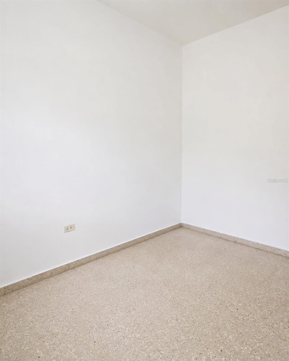 #802(J-3) MONTE FARALLON ST, COLINAS DE MONTELLANOS — photo 5 of 9