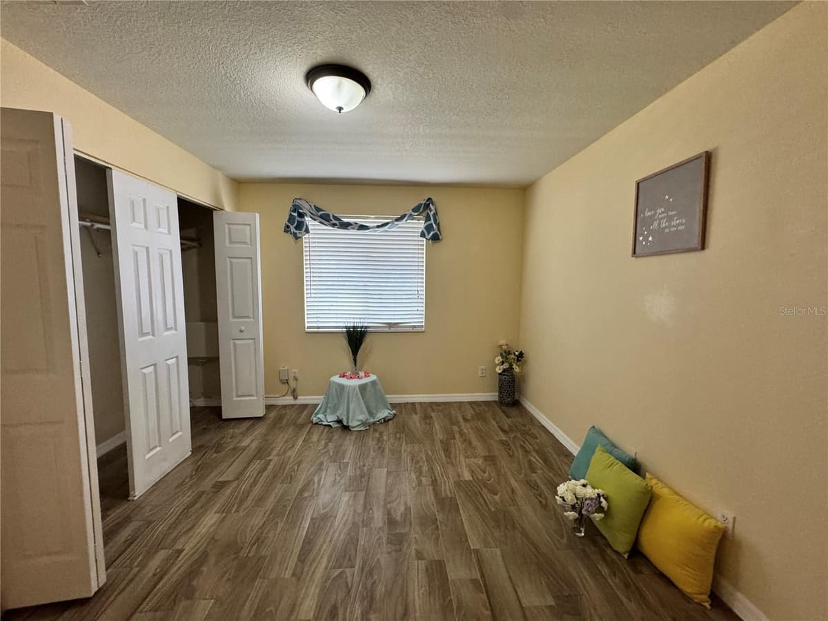 202 RED MAPLE PLACE — photo 23 of 36