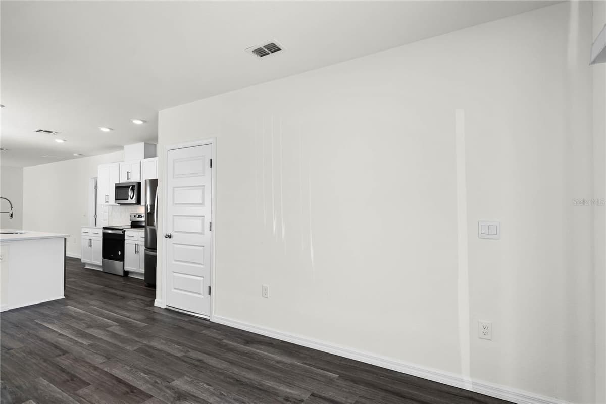1746 HUMMINGBIRD ROAD — photo 11 of 28