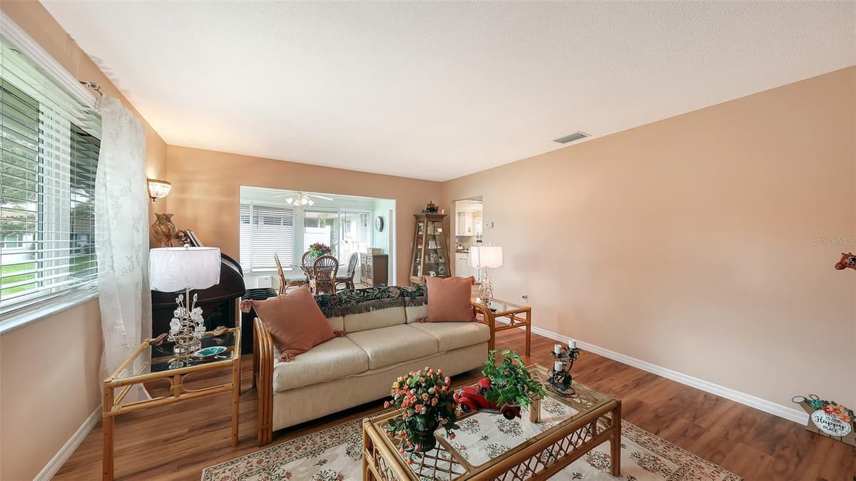 2623 RIVERBLUFF PARKWAY — photo 8 of 55
