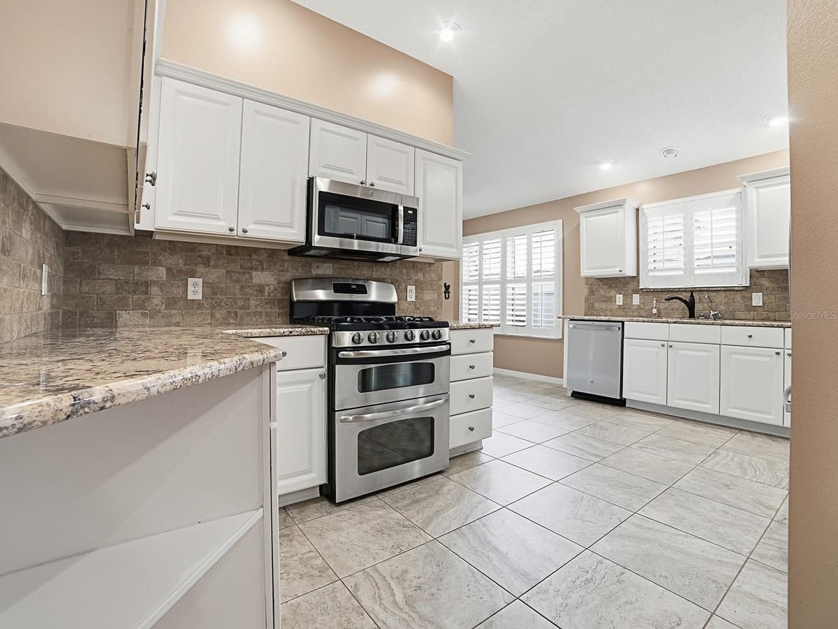 579 CHERAW PLACE — photo 12 of 45