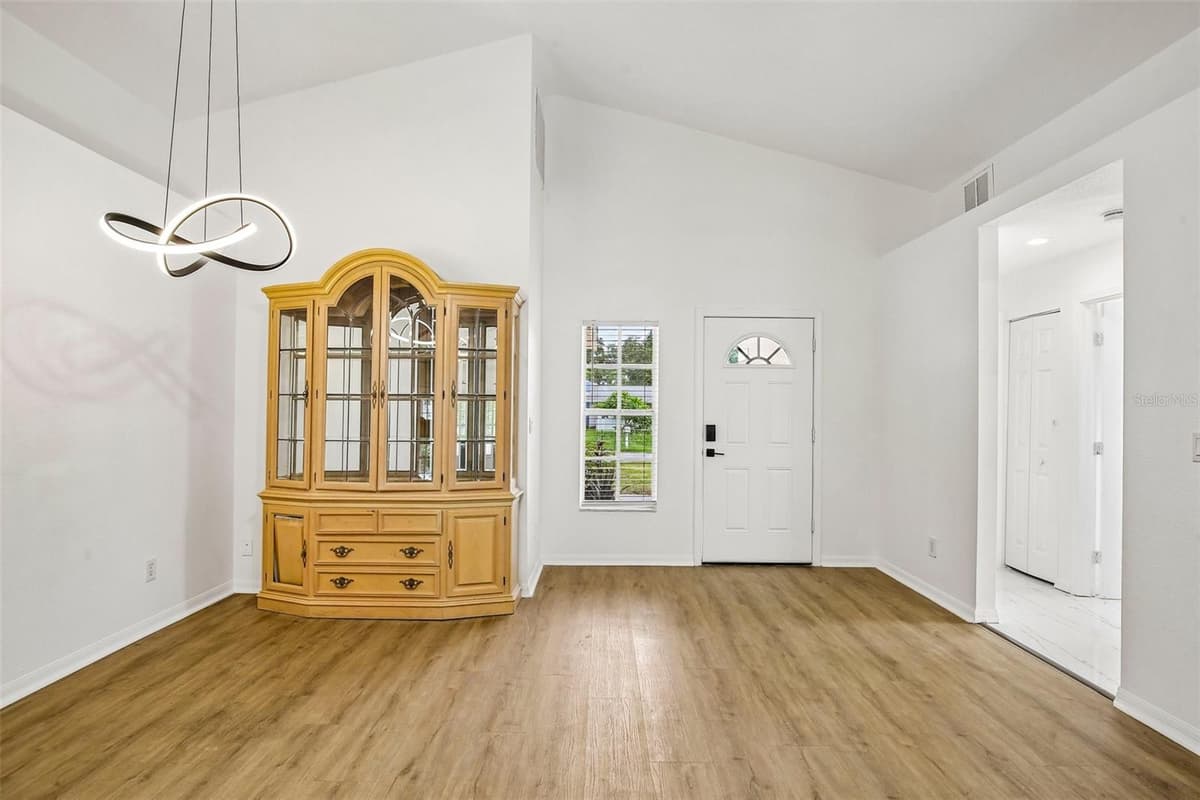 1539 VALENCIA STREET — photo 20 of 32