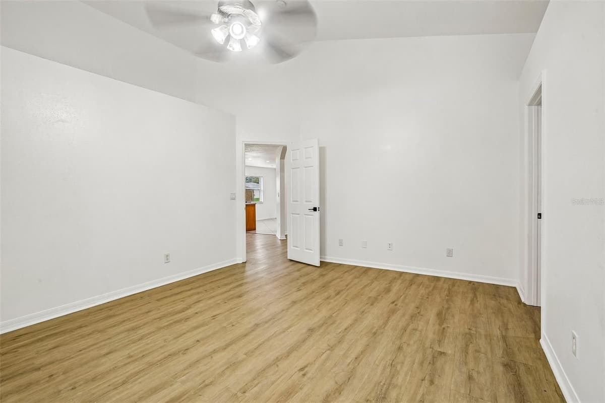 1539 VALENCIA STREET — photo 14 of 32