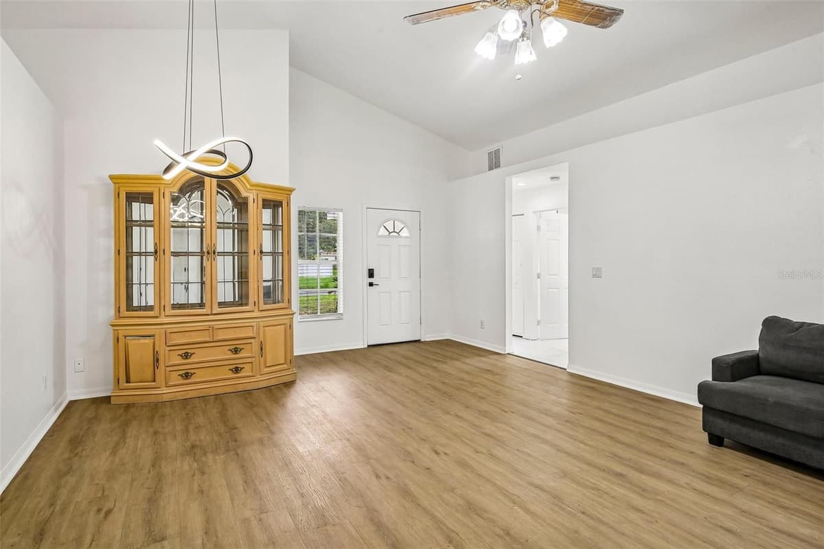 1539 VALENCIA STREET — photo 19 of 32