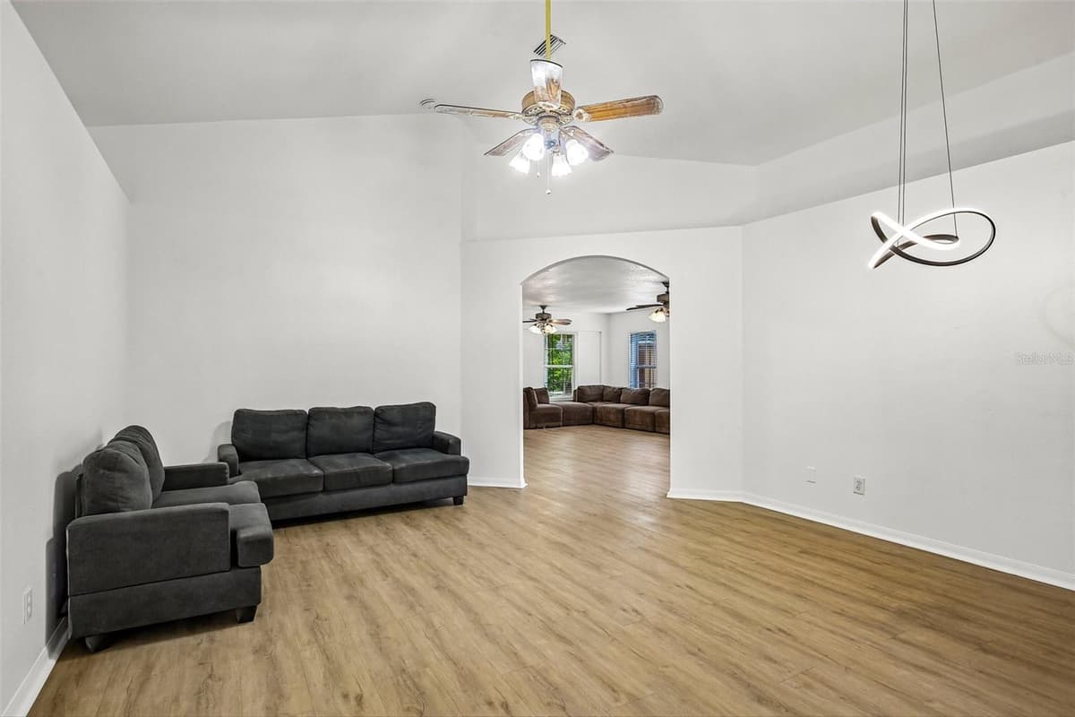 1539 VALENCIA STREET — photo 21 of 32