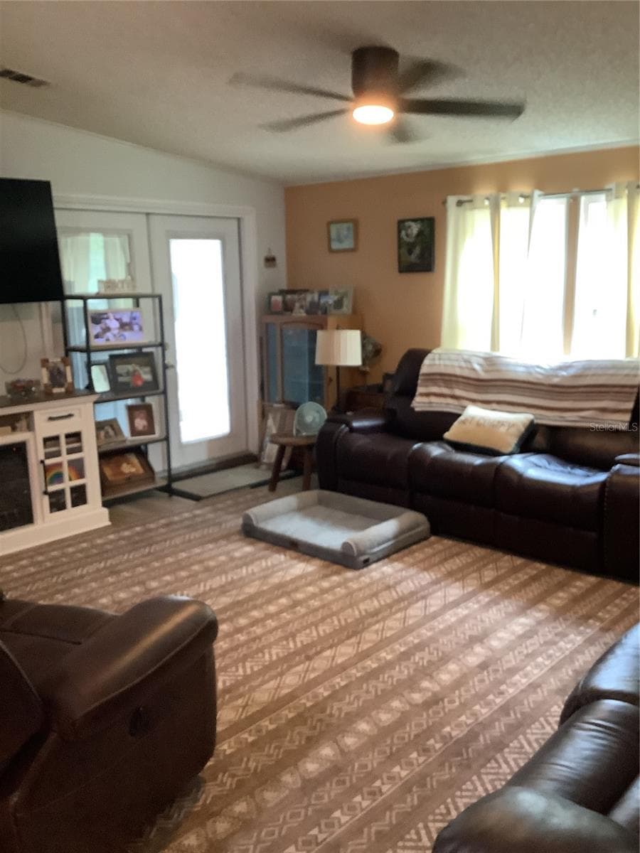3845 CHAPLAIN ROAD — photo 9 of 13