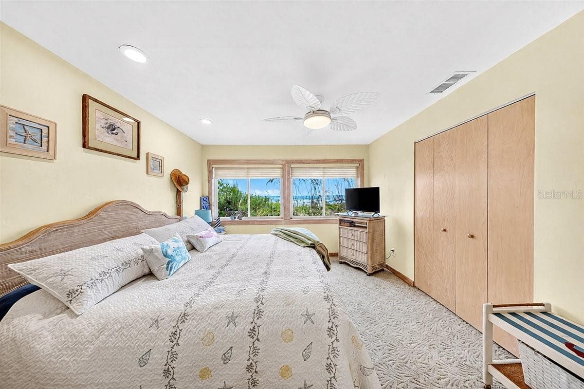 921 ATLANTIC AVENUE — photo 30 of 36