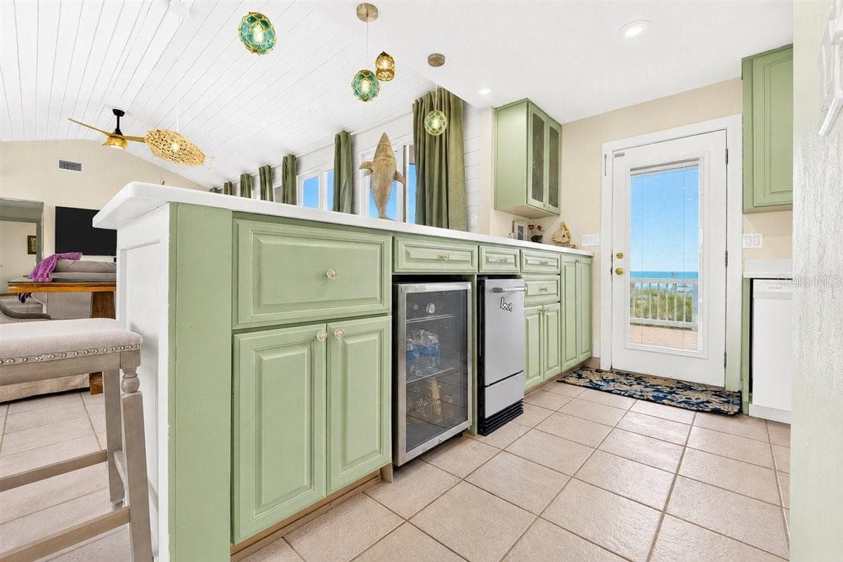 921 ATLANTIC AVENUE — photo 16 of 36