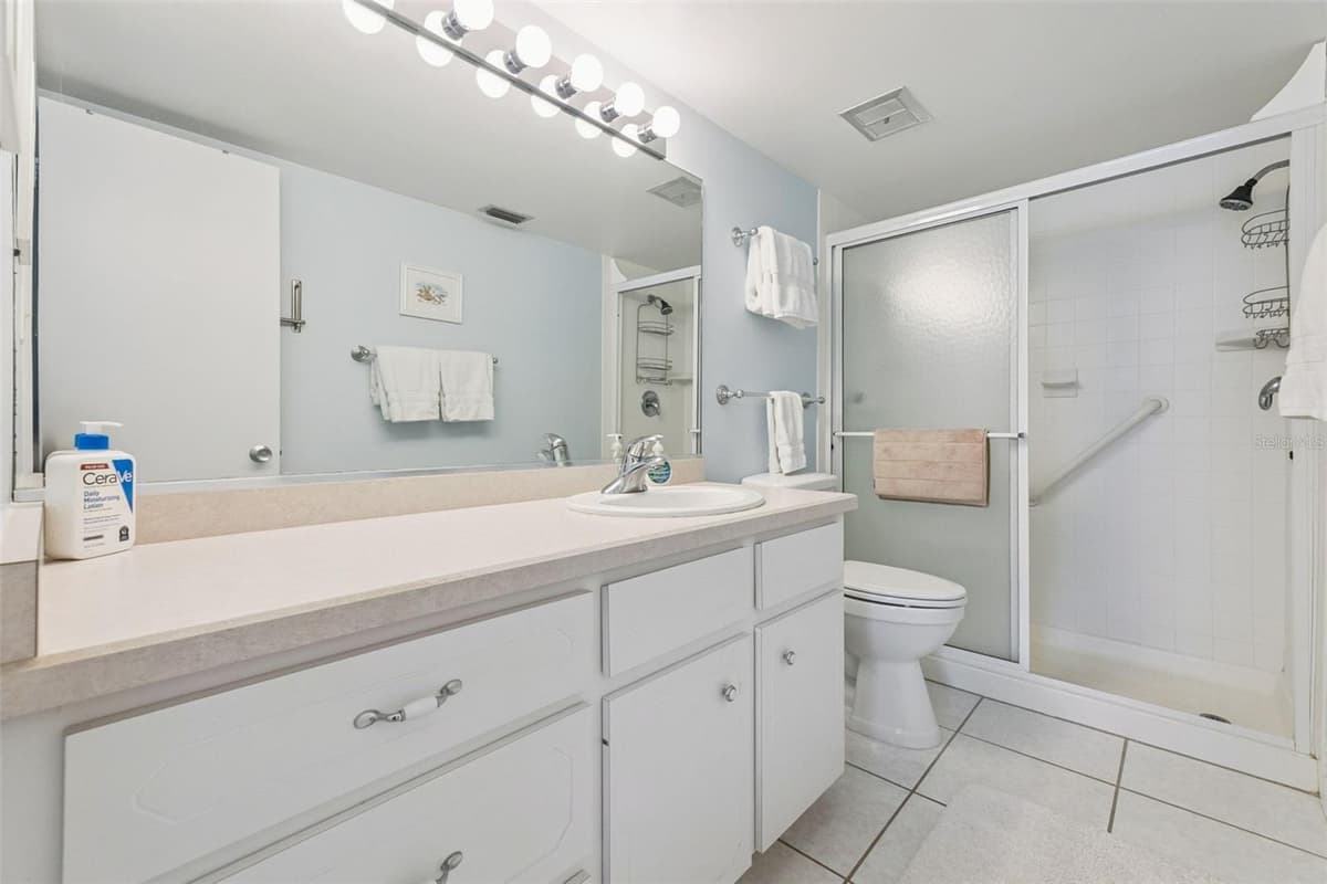4821 SAXON DRIVE — photo 33 of 51