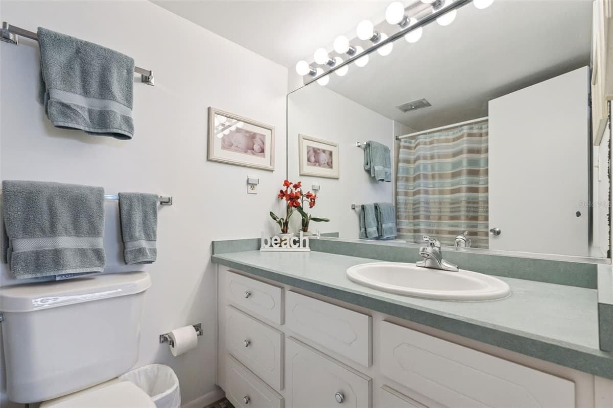 4821 SAXON DRIVE — photo 34 of 51