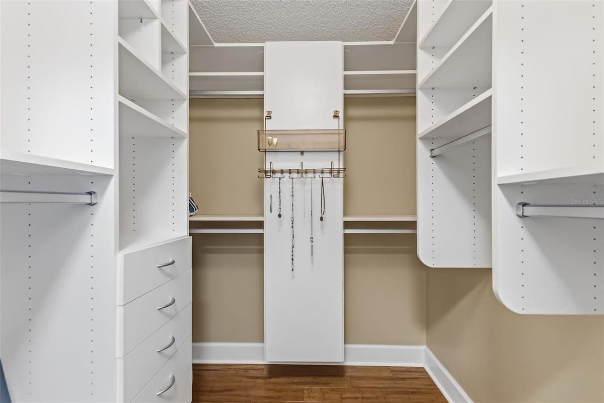 3587 INDIGO POND DRIVE — photo 18 of 33