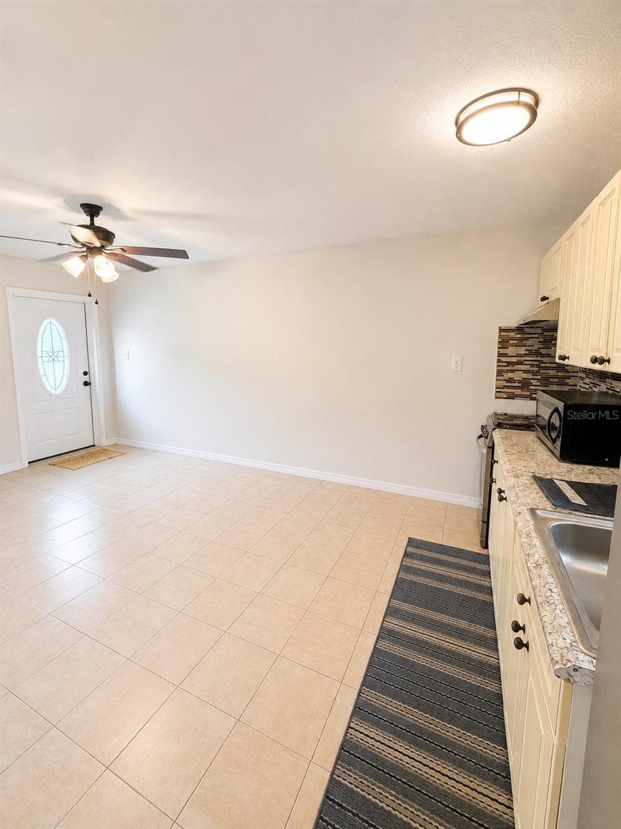 1221 SKATES STREET — photo 32 of 41