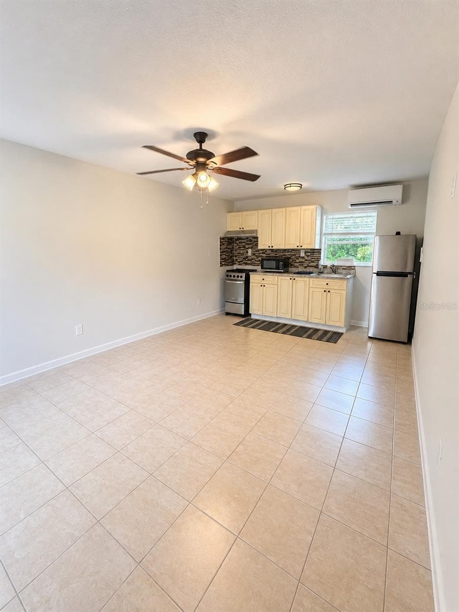 1221 SKATES STREET — photo 31 of 41