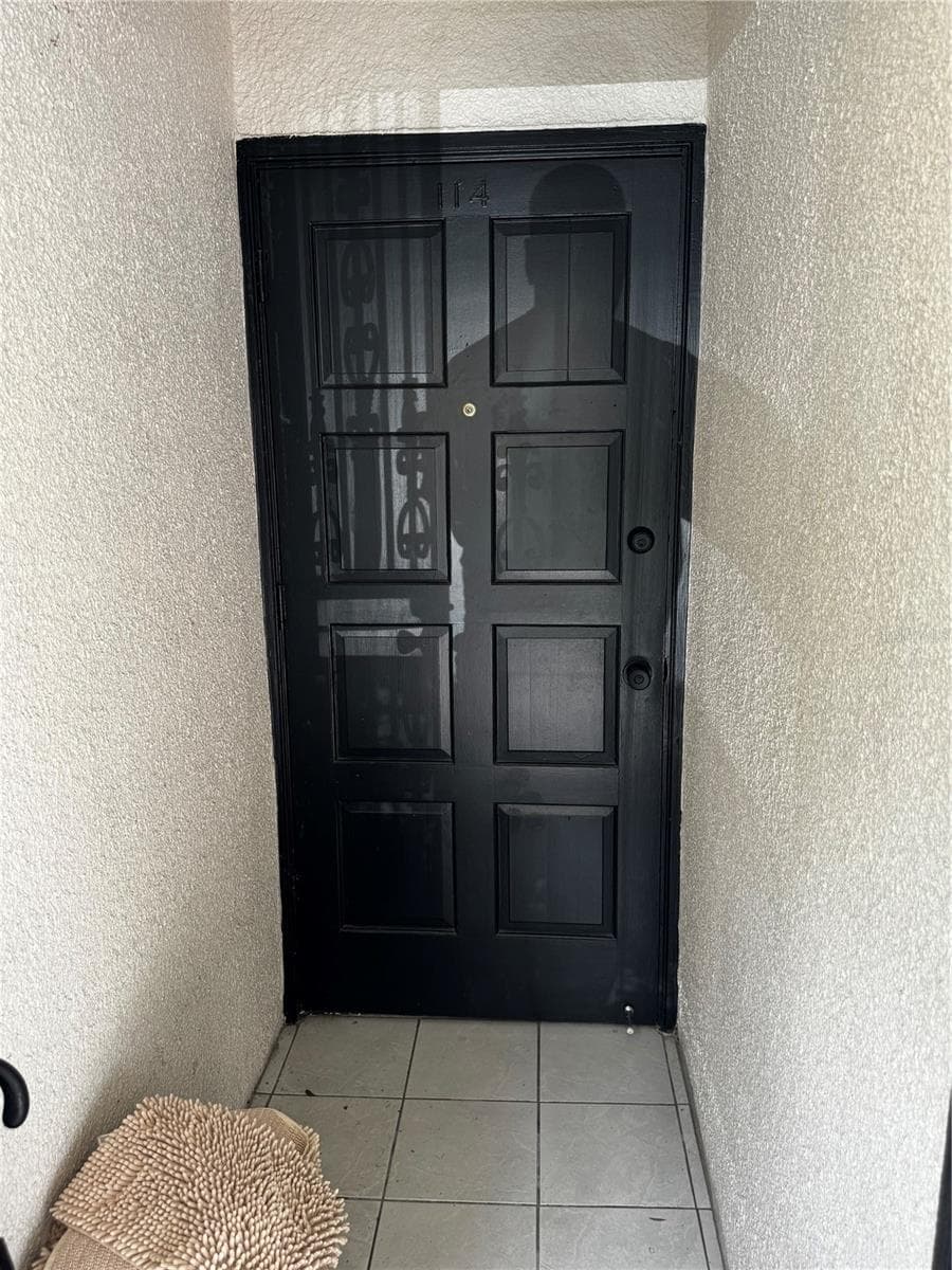 706 OAKGROVE DRIVE — photo 10 of 21