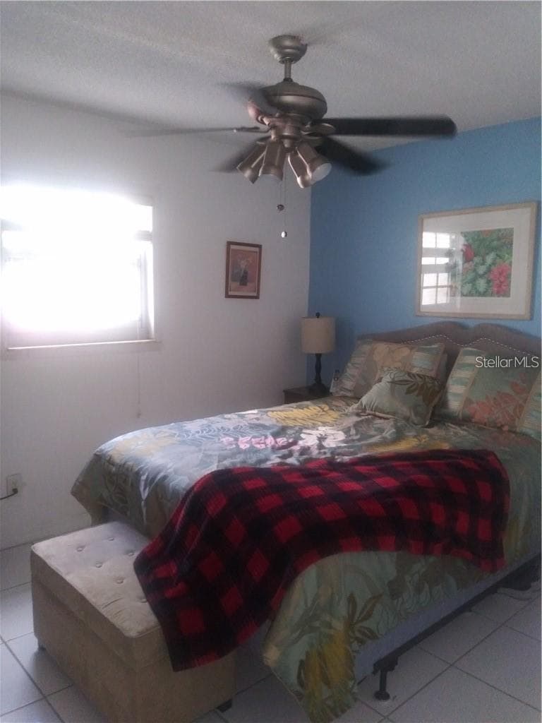 706 OAKGROVE DRIVE — photo 11 of 21