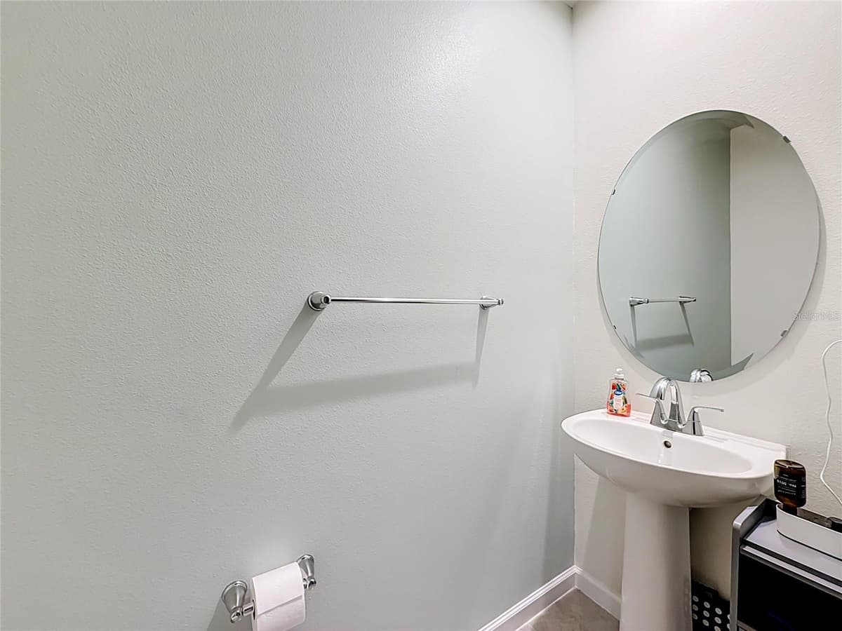 1586 TEXAS AVENUE — photo 22 of 52