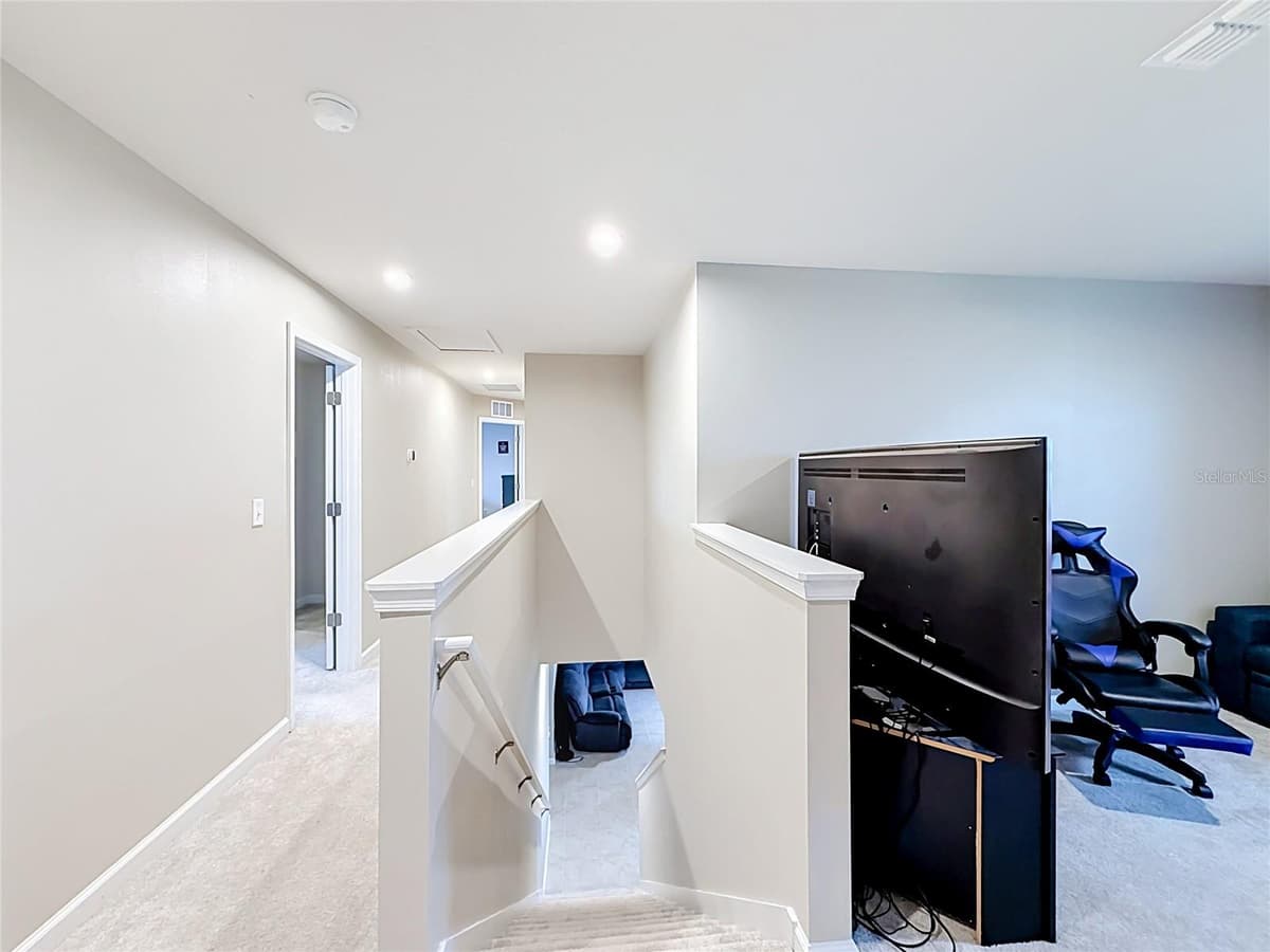 1586 TEXAS AVENUE — photo 23 of 52