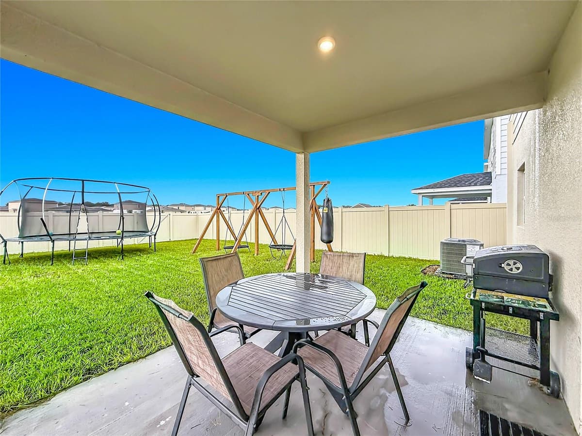 1586 TEXAS AVENUE — photo 45 of 52