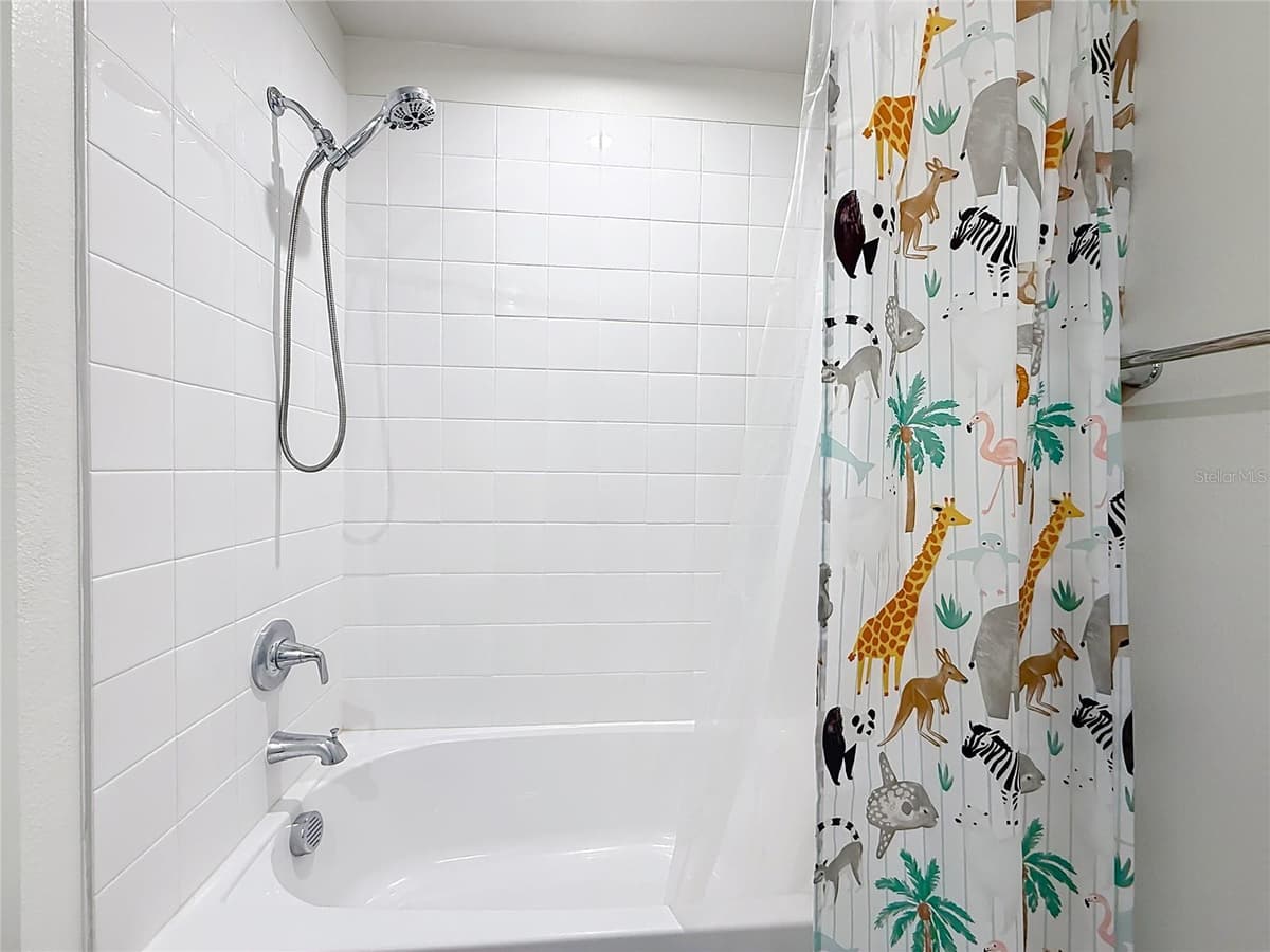 1586 TEXAS AVENUE — photo 44 of 52