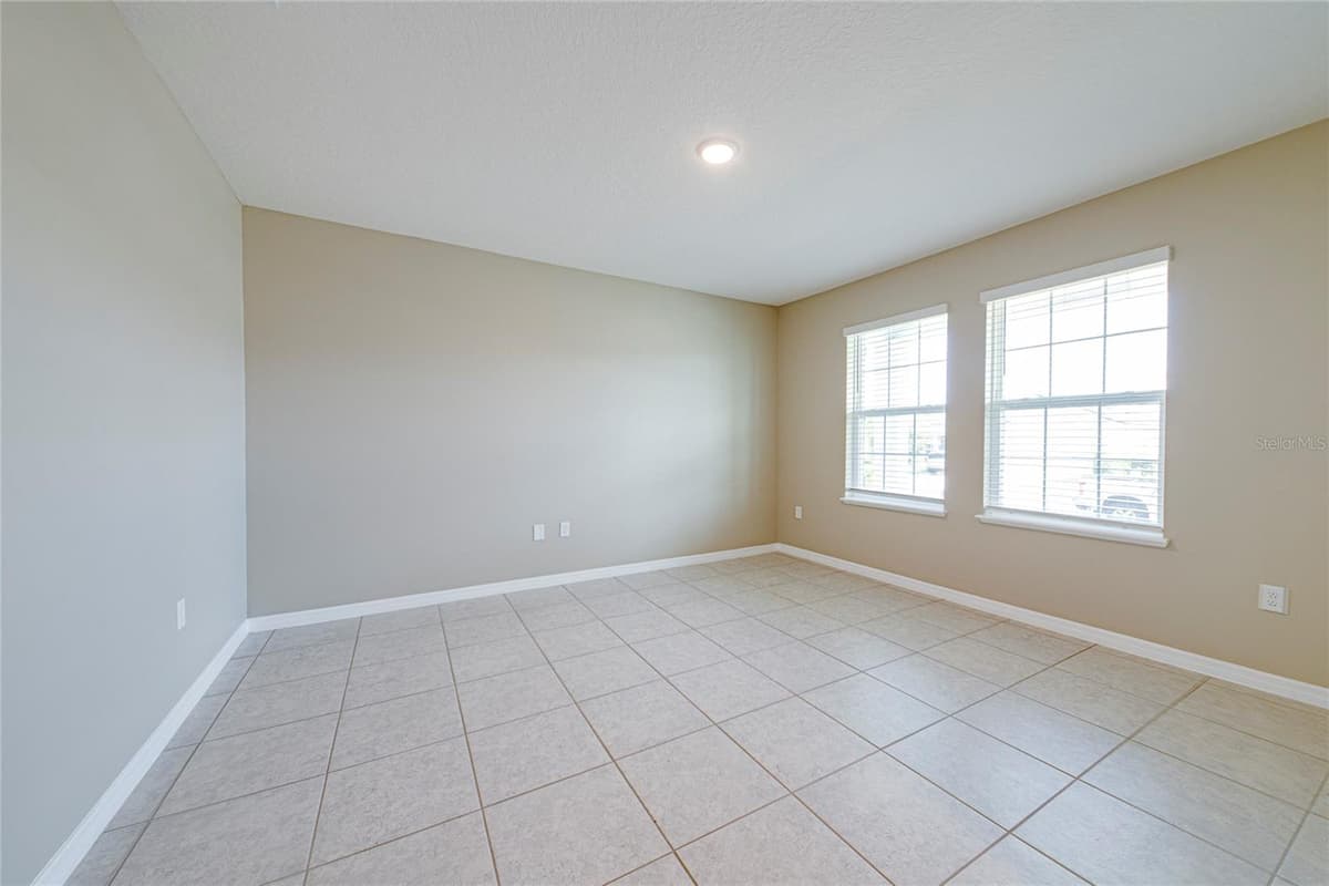 352 BRIARBROOK LANE — photo 10 of 43