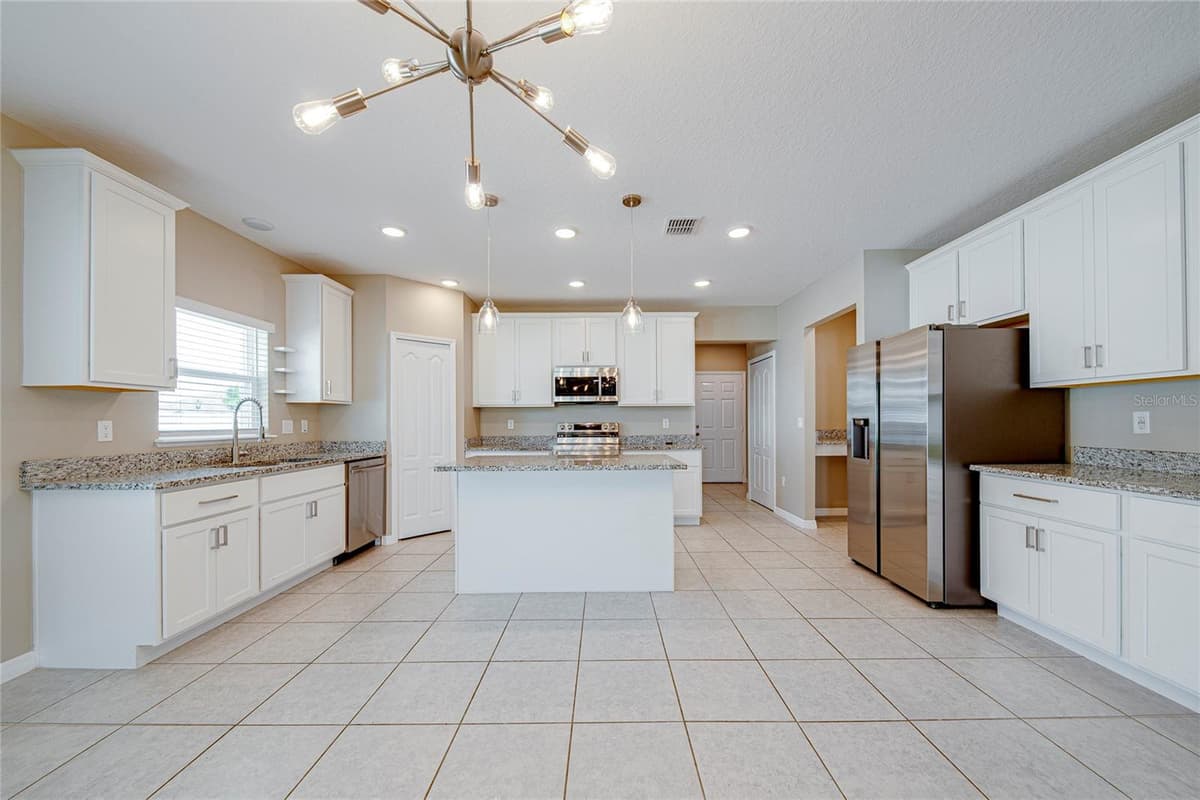 352 BRIARBROOK LANE — photo 13 of 43