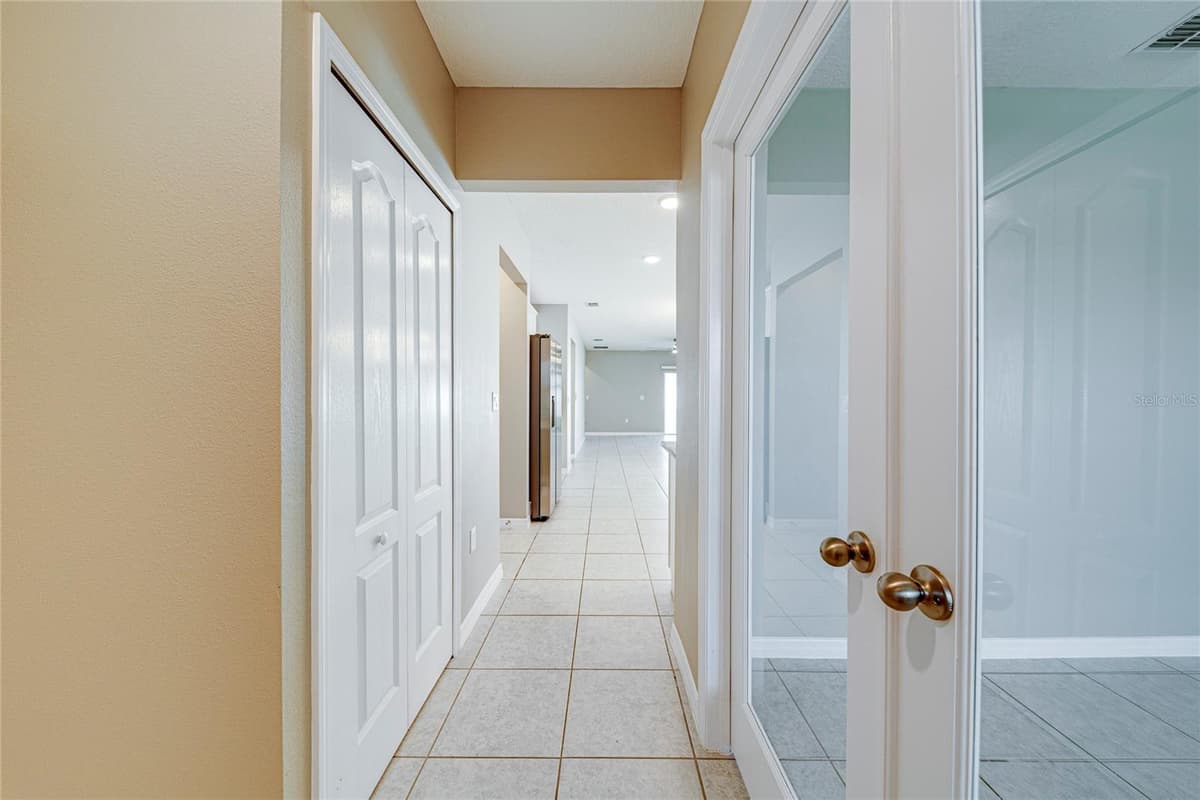 352 BRIARBROOK LANE — photo 9 of 43