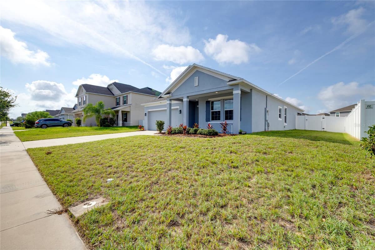 352 BRIARBROOK LANE — photo 3 of 43
