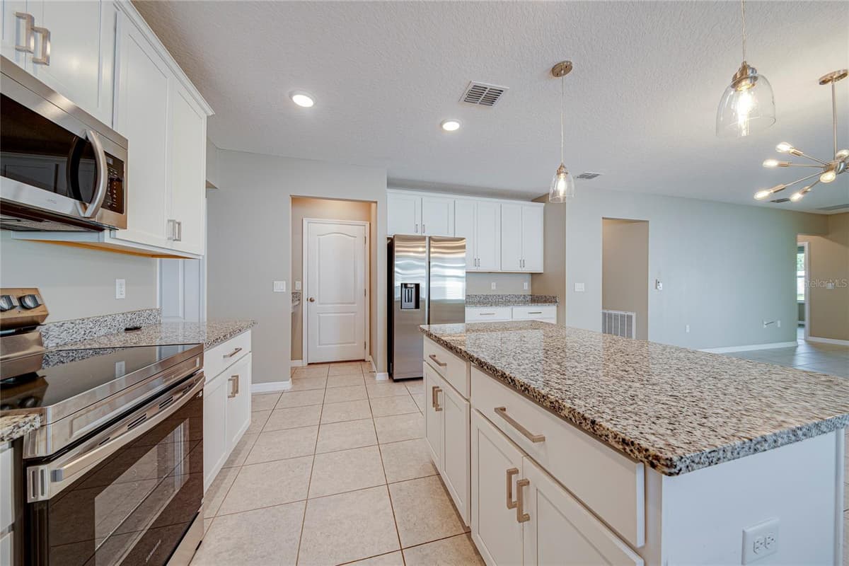 352 BRIARBROOK LANE — photo 15 of 43