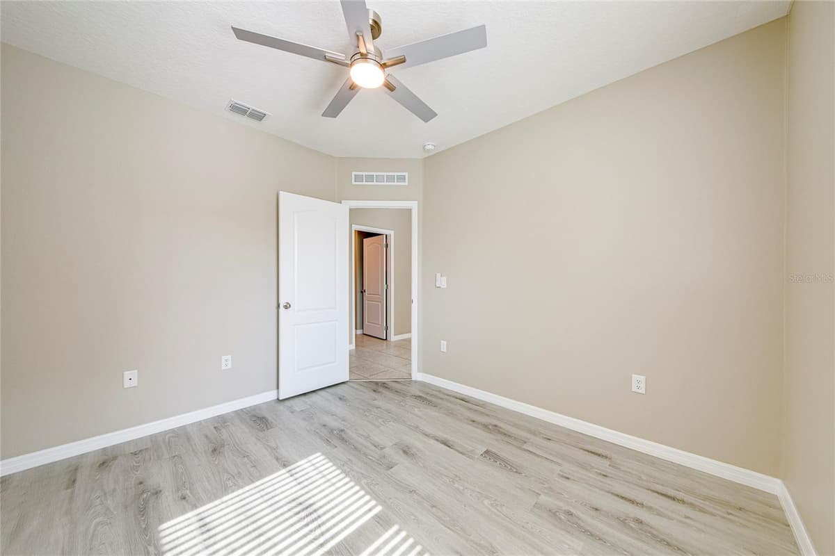 352 BRIARBROOK LANE — photo 29 of 43