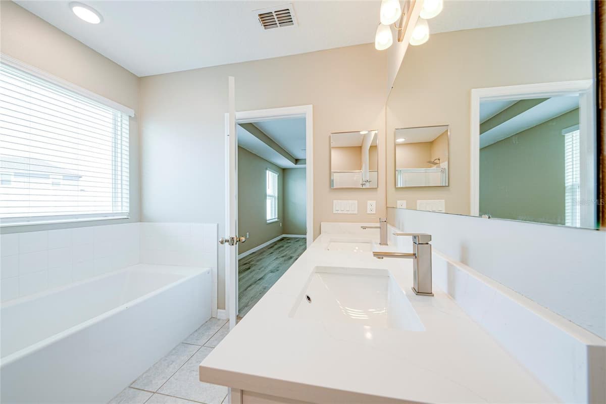 352 BRIARBROOK LANE — photo 22 of 43