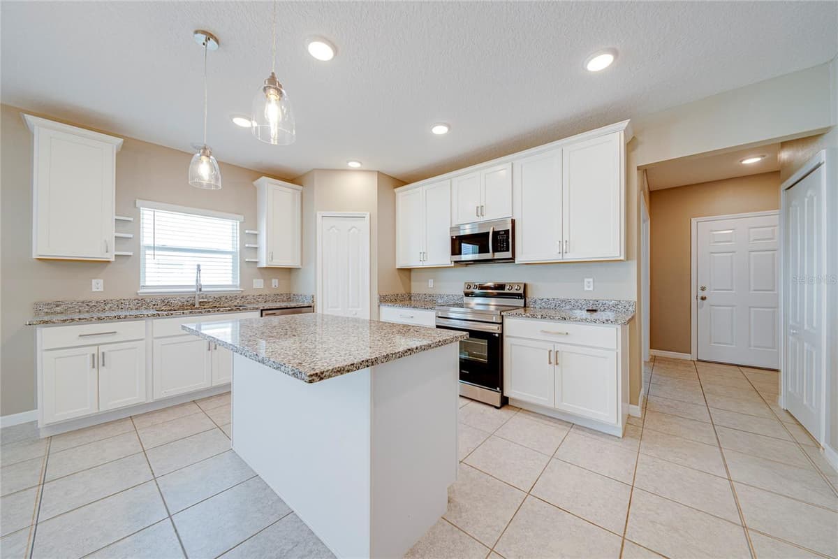 352 BRIARBROOK LANE — photo 14 of 43