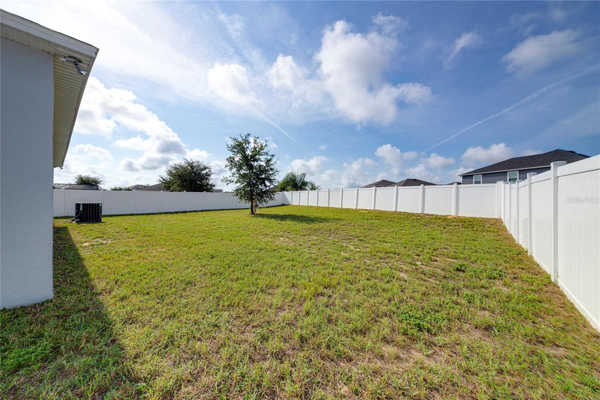 352 BRIARBROOK LANE — photo 34 of 43