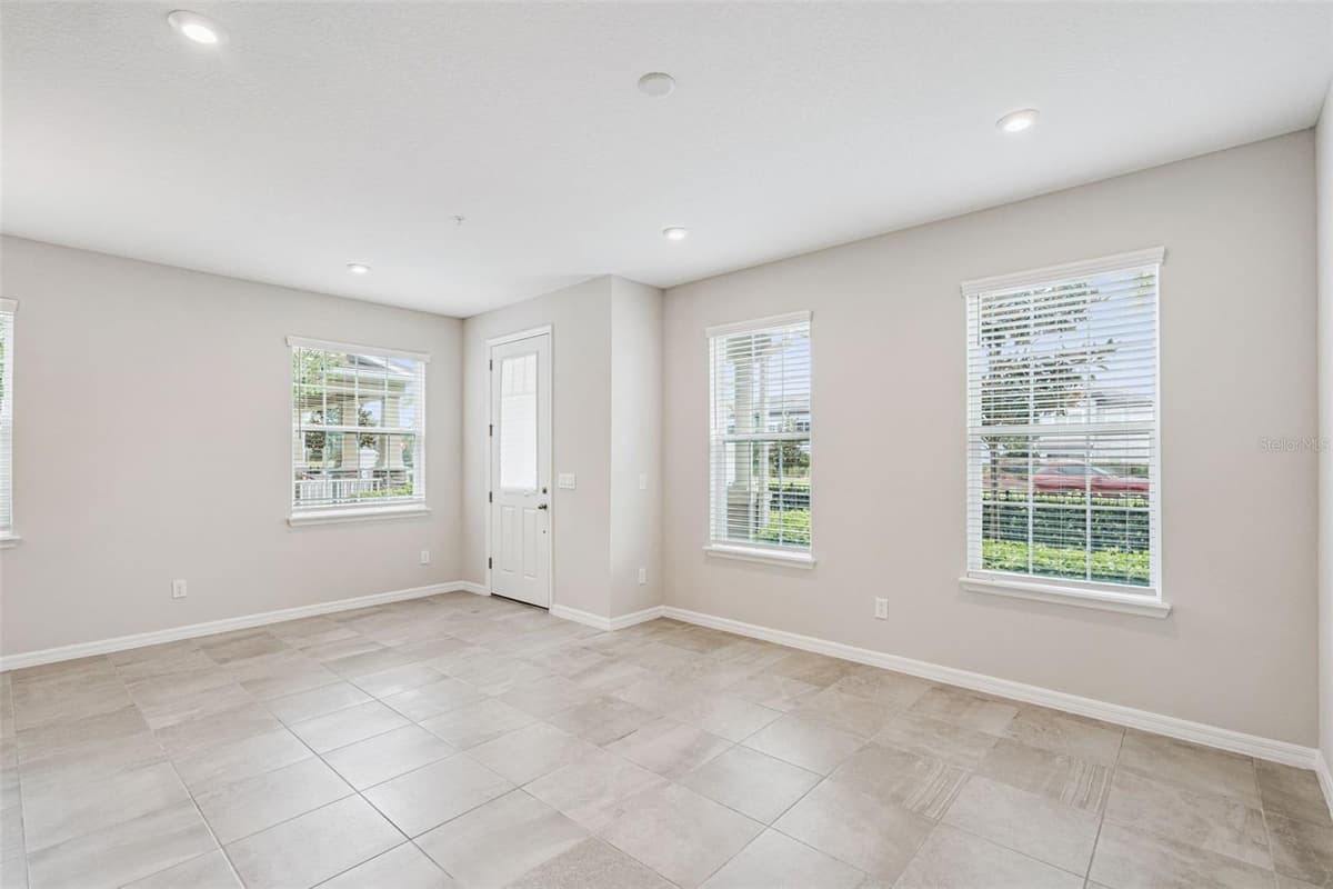 9457 RANDAL PARK BOULEVARD — photo 10 of 76