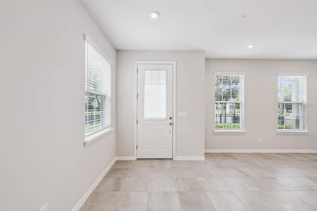 9457 RANDAL PARK BOULEVARD — photo 11 of 76