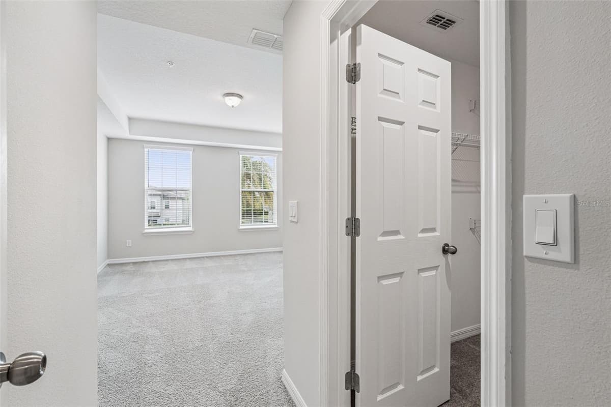9457 RANDAL PARK BOULEVARD — photo 32 of 76