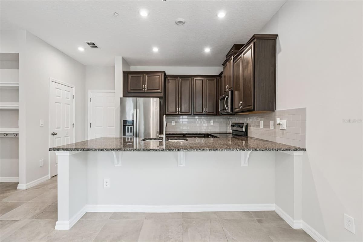 9457 RANDAL PARK BOULEVARD — photo 13 of 76