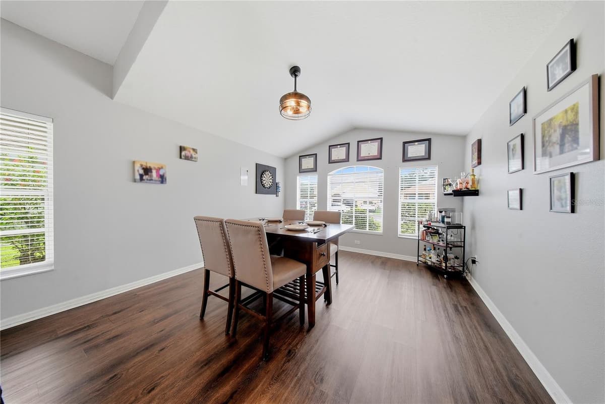 6618 SUMMER COVE DRIVE — photo 16 of 36