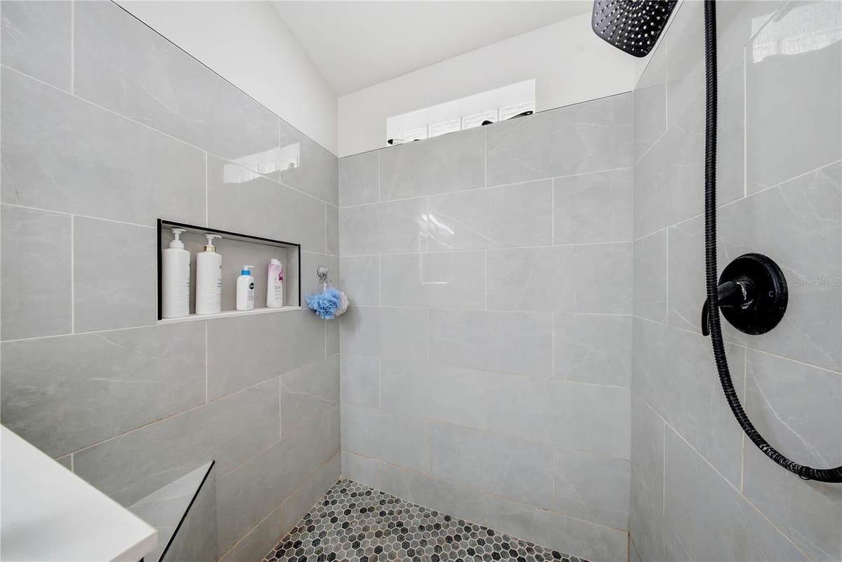 6618 SUMMER COVE DRIVE — photo 27 of 36