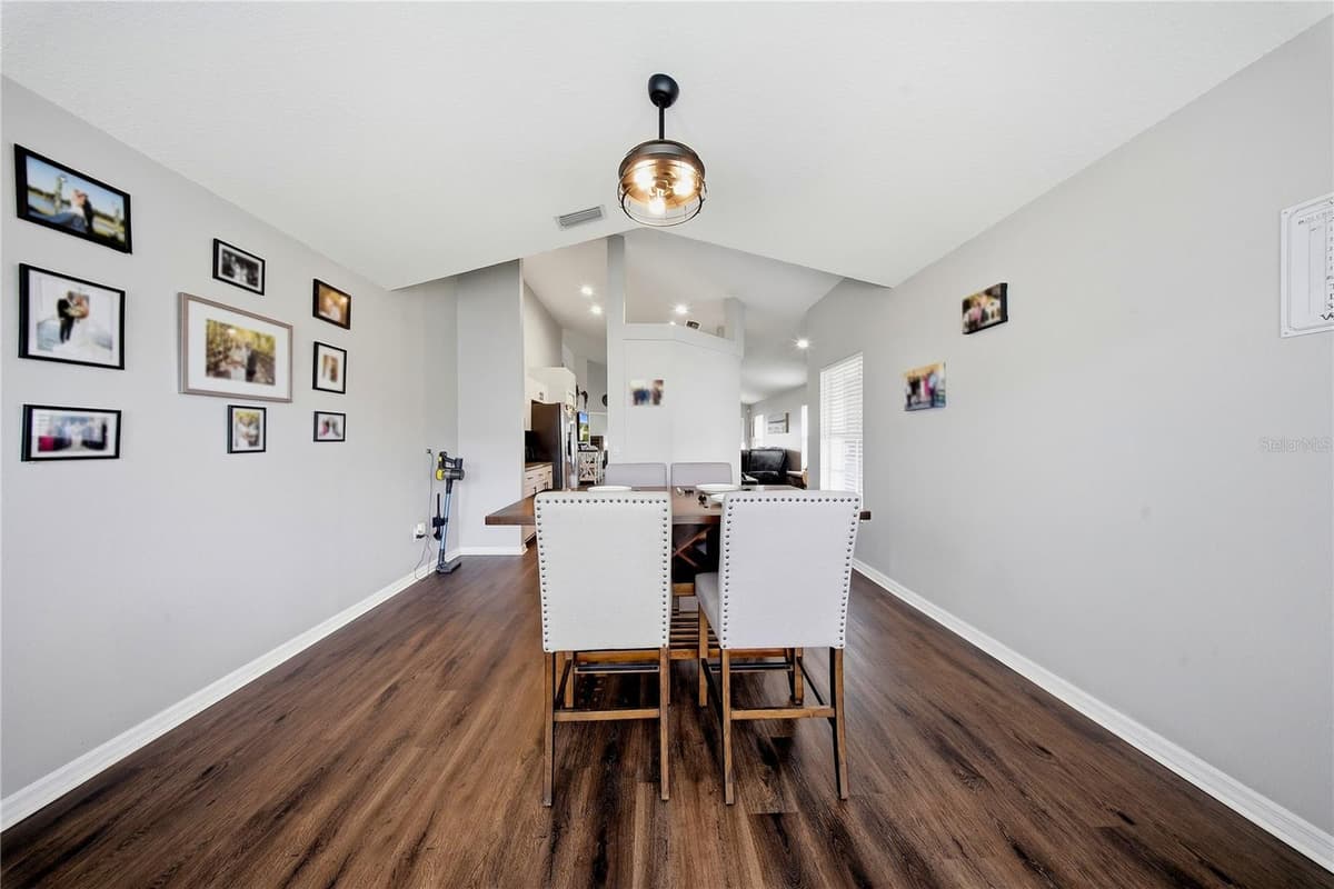 6618 SUMMER COVE DRIVE — photo 17 of 36
