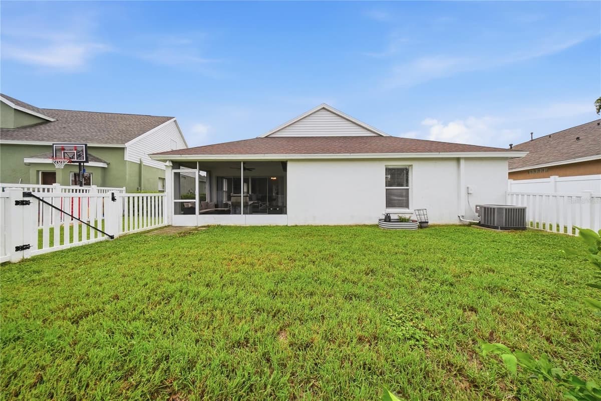 6618 SUMMER COVE DRIVE — photo 33 of 36