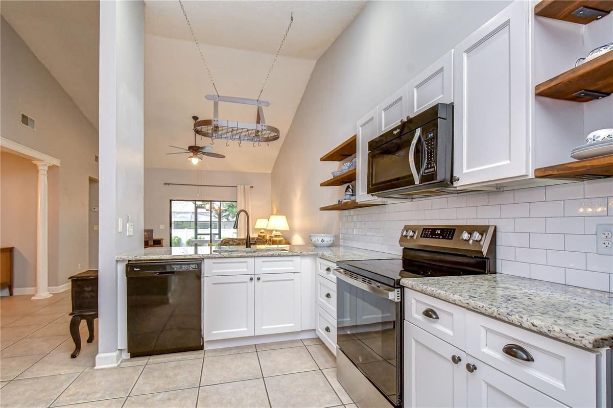2512 WRENCREST CIRCLE — photo 11 of 30