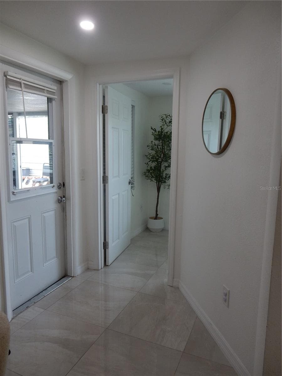 7124 ASHWOOD DRIVE — photo 8 of 29