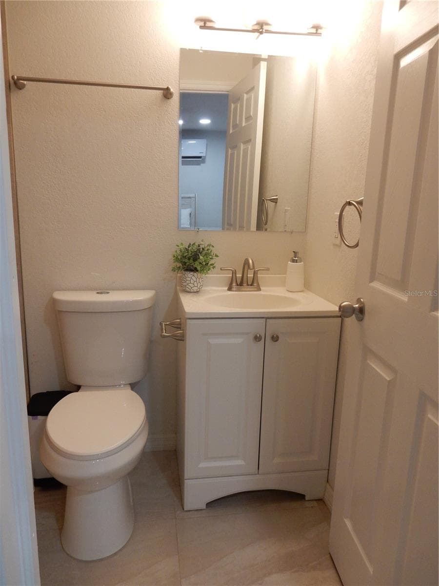 7124 ASHWOOD DRIVE — photo 18 of 29