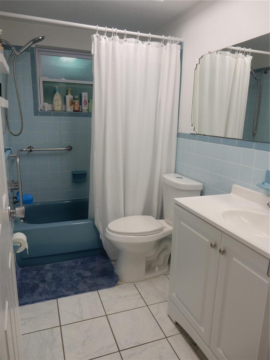 7124 ASHWOOD DRIVE — photo 10 of 29