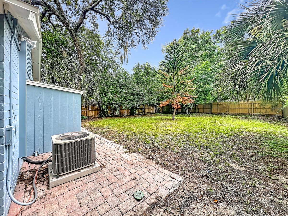 223 ESTHER STREET — photo 30 of 45